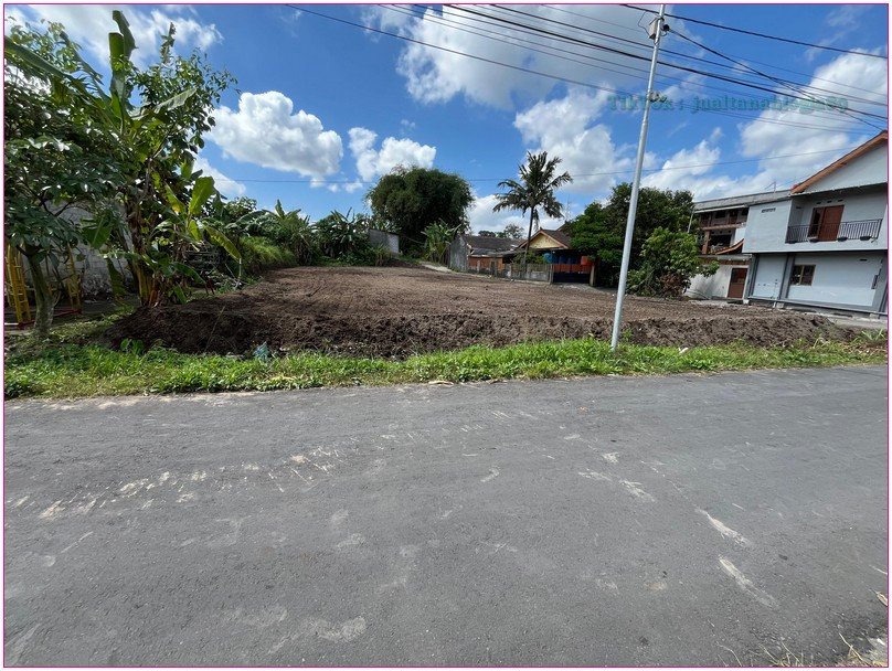 Rumah 2 lantai di jl kaliurang km 9 bangunan baru type Tropis - Image 4