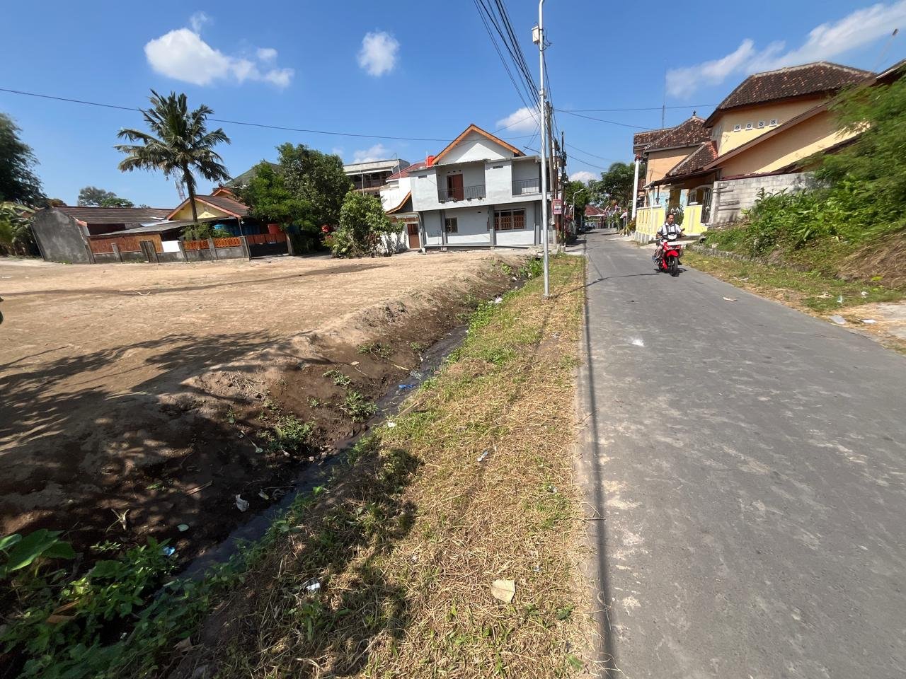 Perumahan 2 lantai dengan kolam renang di jl kaliurang km 9 dekat UII dan UGM - Image 4