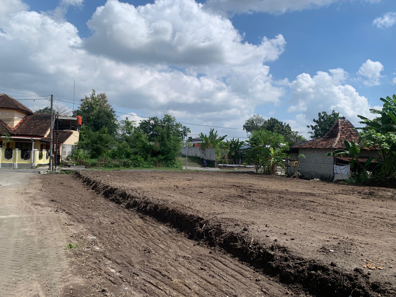 Dekat Pasar Gentan Kavling Premium Lokasi Asri - Image 6