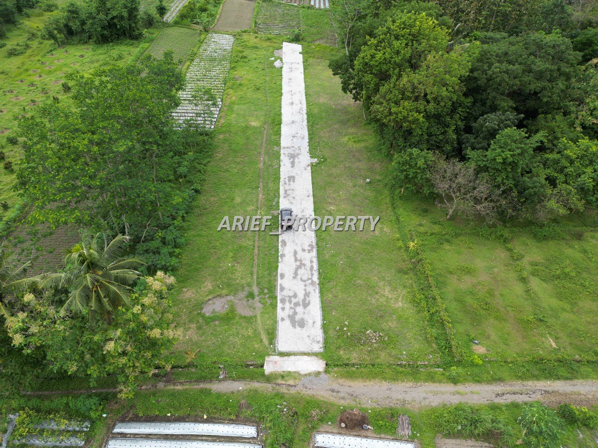 Kaliurang Km 13 Jogja, Rumah 2 Lantai Industrial Modern, SHM - Image 5