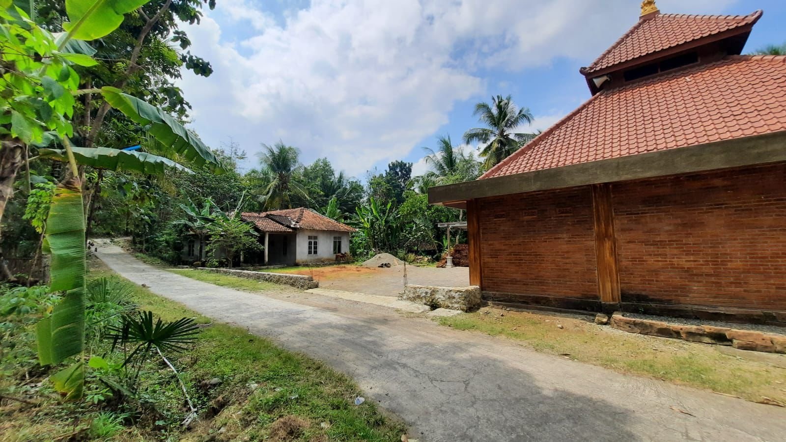Rumah Bali Style, 2 menit ke Pabrik Quick, Sentolo Jogja - Image 4
