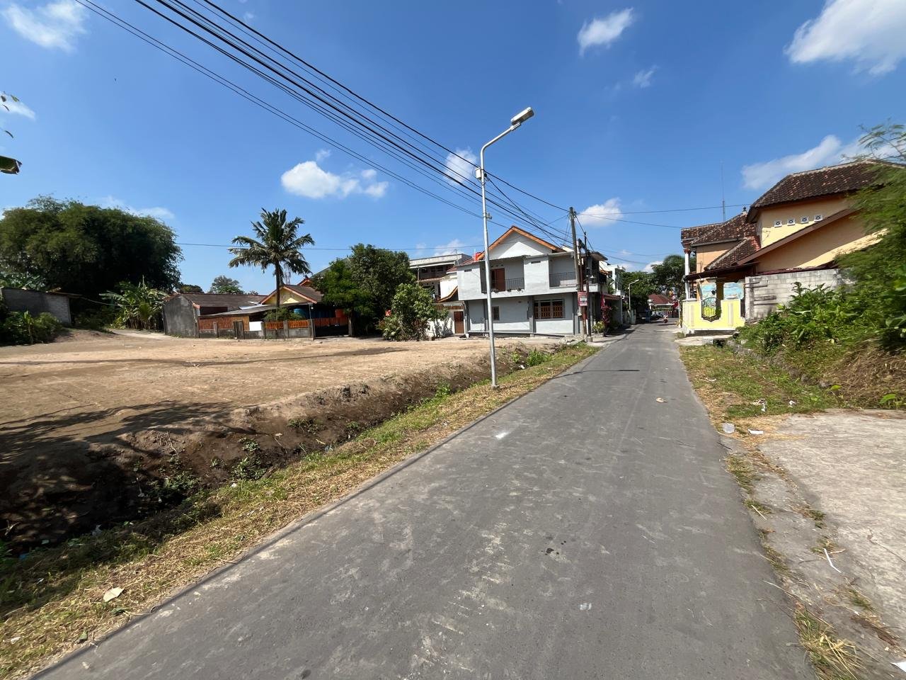 Rumah 2 lantai ada kolam renang dijual cepat dekat UGM, CUMA 1 MILYARAN - Image 3